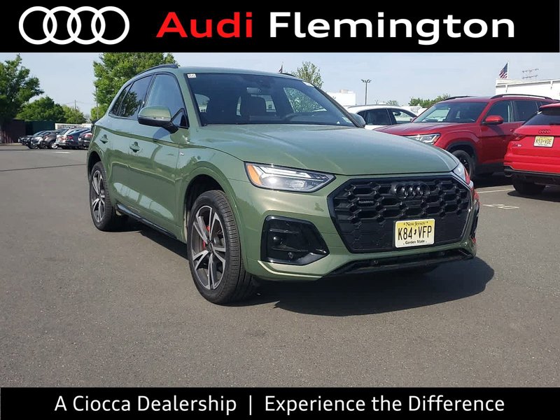 Certified 2025 Audi Q5 2.0T Premium Plus image 1