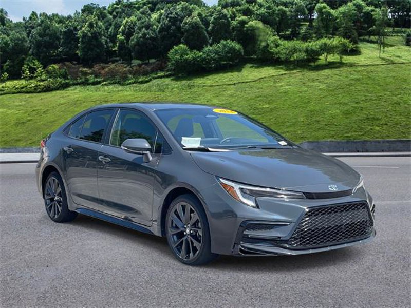 Certified 2024 Toyota Corolla SE image 1