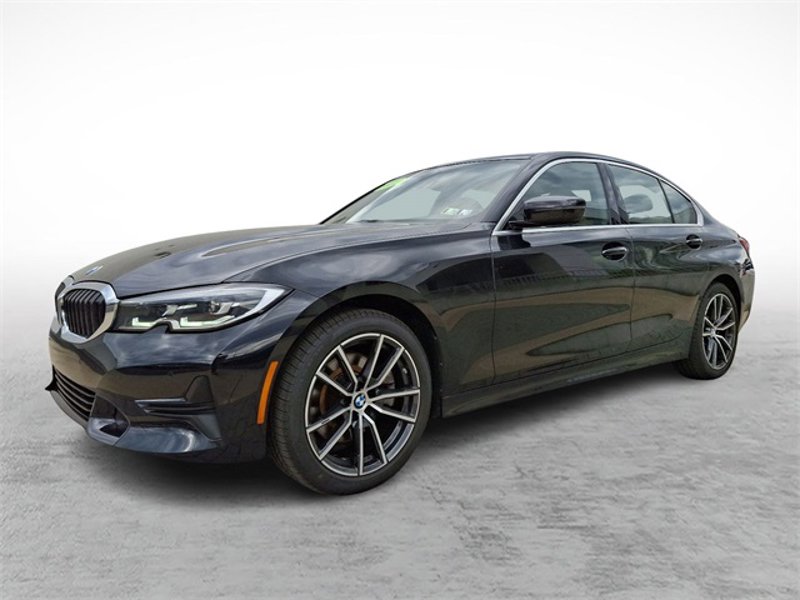 Certified 2022 BMW 330i xDrive Sedan w/ Driving Assistance Package image 1