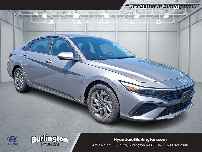 Certified 2024 Hyundai Elantra SEL image 1