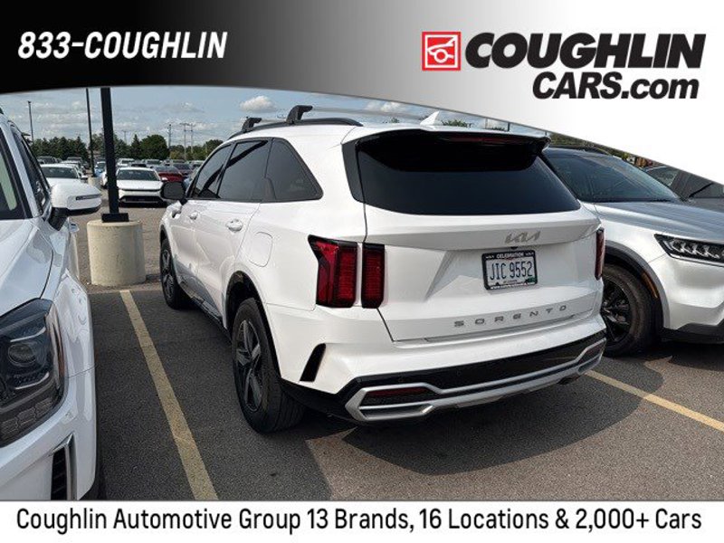 Certified 2022 Kia Sorento S image 1