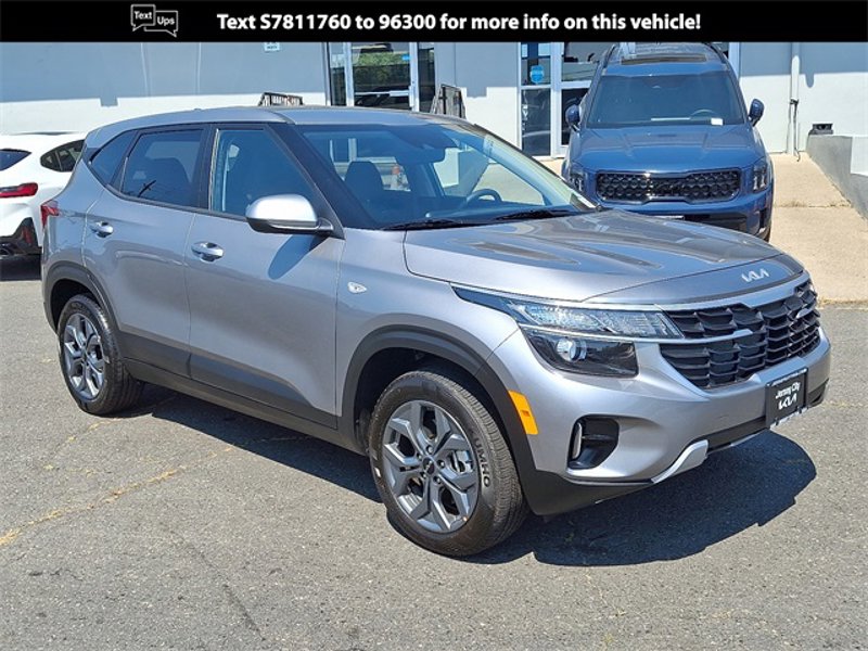 Certified 2025 Kia Seltos LX image 1