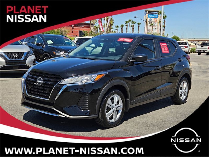 Certified 2025 Nissan Kicks Play S image 1