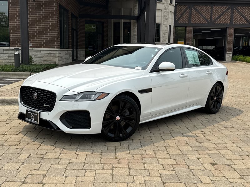 Used 2022 Jaguar XF R-Dynamic SE image 1