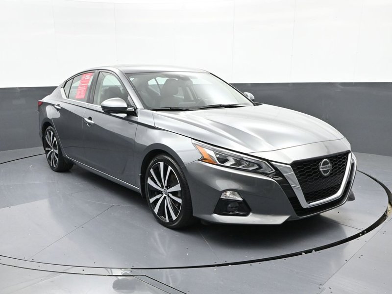 Certified 2020 Nissan Altima 2.5 Platinum image 1
