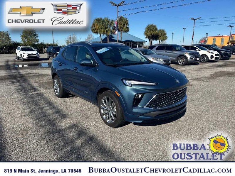 Certified 2024 Buick Encore GX Avenir image 1