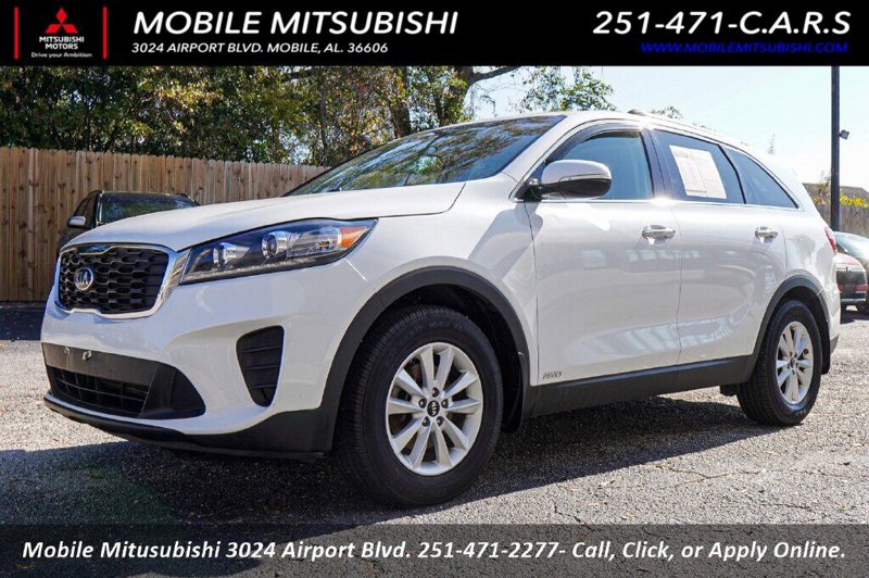 Used 2020 Kia Sorento LX image 1