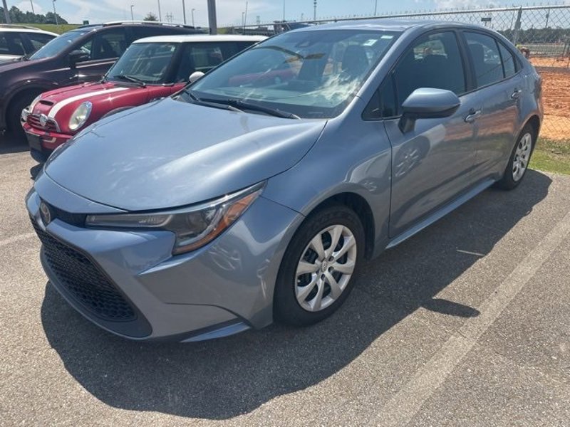 Used 2022 Toyota Corolla LE image 1