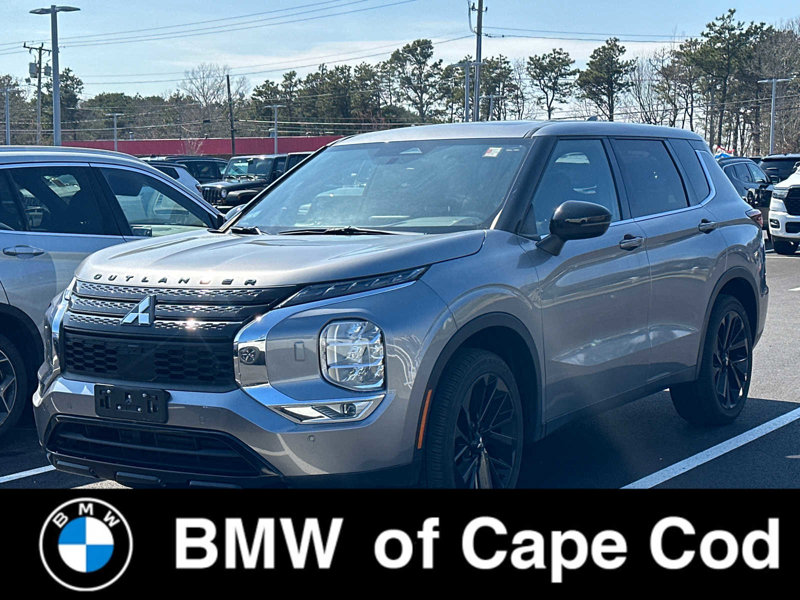 Used 2022 Mitsubishi Outlander SEL Black Edition image 1