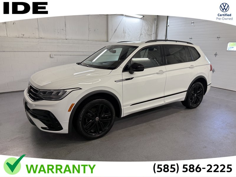 Certified 2022 Volkswagen Tiguan SE R-Line image 1