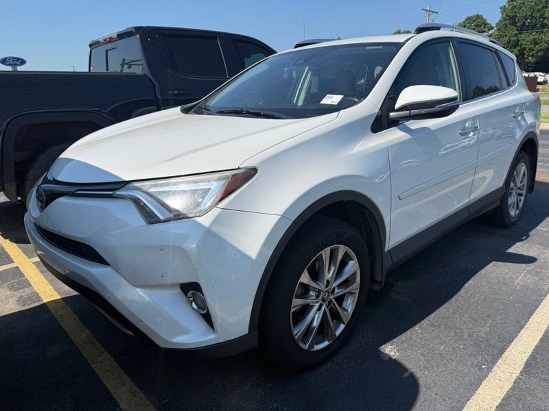 Used 2016 Toyota RAV4 Limited image 1