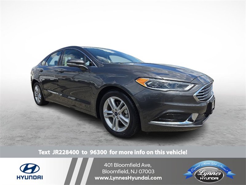 Used 2018 Ford Fusion SE w/ Fusion SE Technology Package image 1