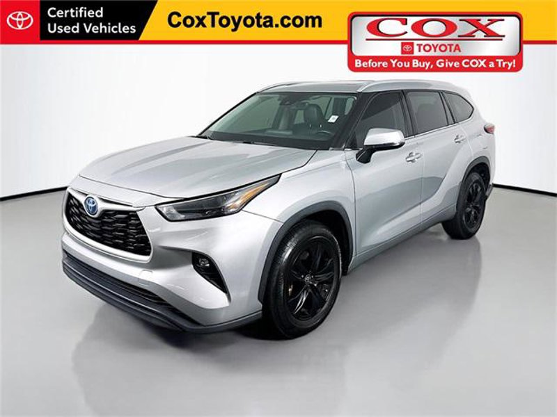 Certified 2022 Toyota Highlander XLE image 1