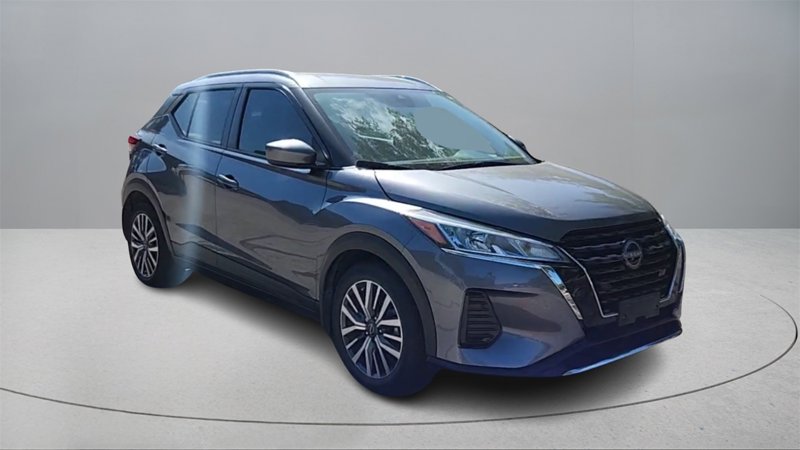Certified 2023 Nissan Kicks SV image 1