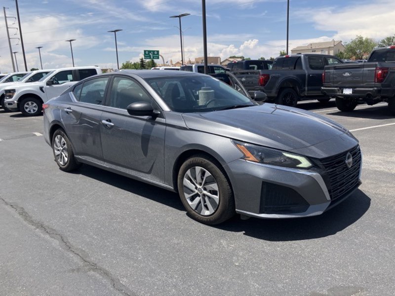 Used 2024 Nissan Altima 2.5 S image 1