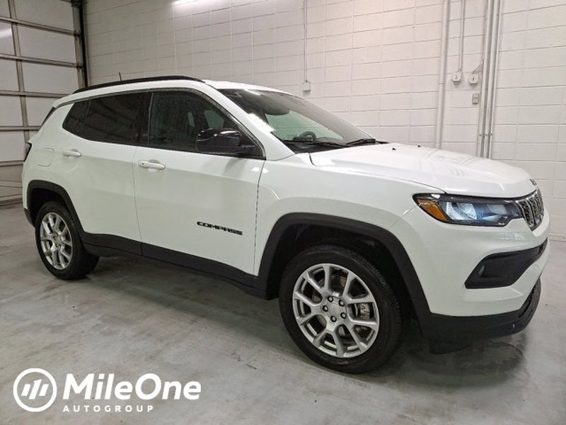 Certified 2024 Jeep Compass Latitude image 1