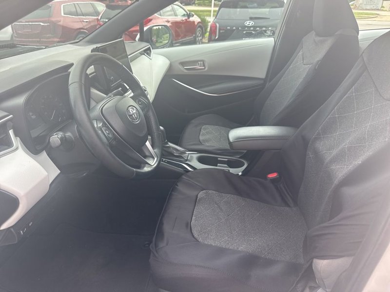 Used 2023 Toyota Corolla SE w/ Carpet Mat Package (TMS) image 1