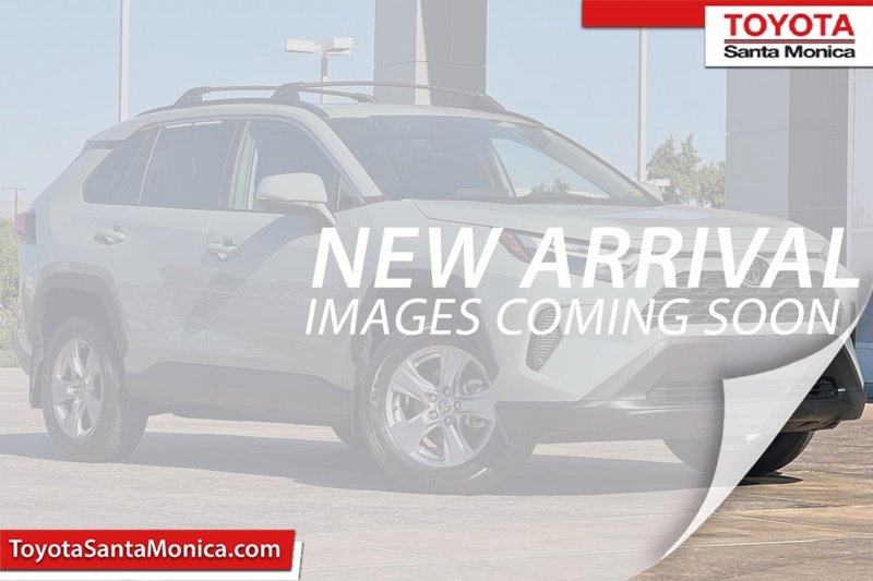 Used 2019 Toyota Camry LE image 1