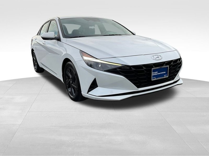 Certified 2022 Hyundai Elantra SEL w/ Convenience Package image 1