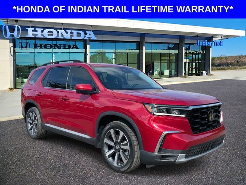 Certified 2025 Honda Pilot Touring image 1