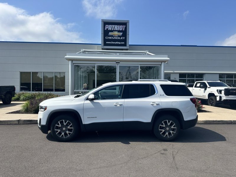 Certified 2022 GMC Acadia SLE w/ Driver Convenience Package image 1