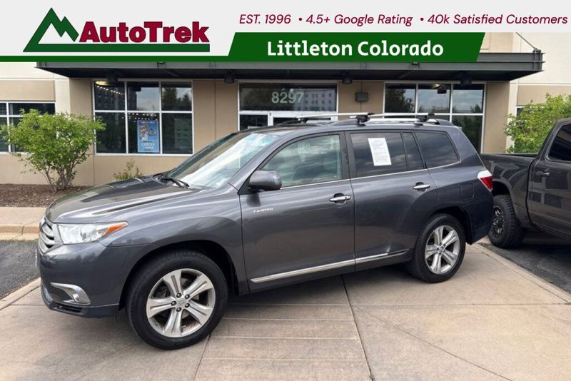 Used 2013 Toyota Highlander Limited image 1