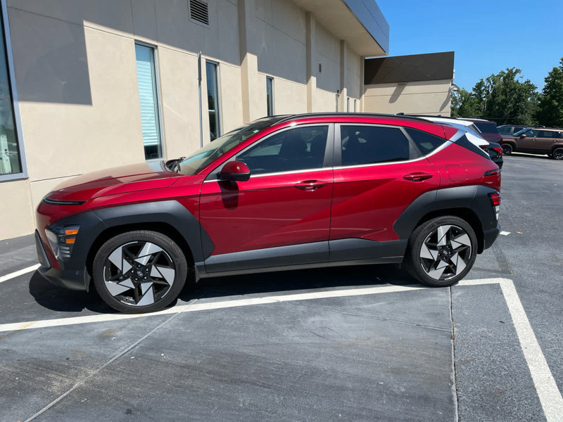 Certified 2024 Hyundai Kona Limited image 1