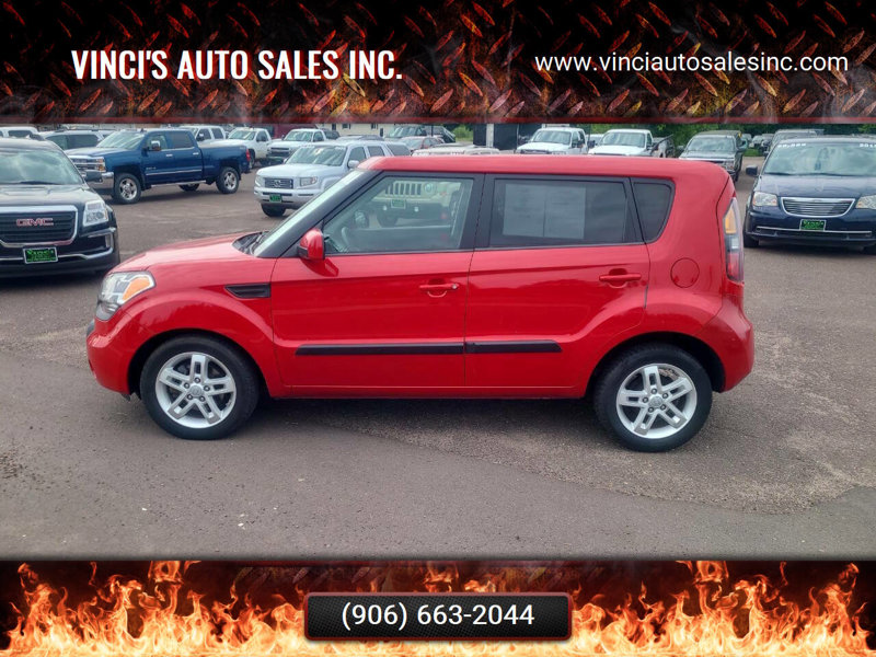 Used 2011 Kia Soul + image 1