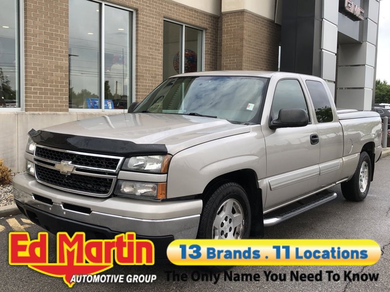 Used 2007 Chevrolet Silverado 1500 LT w/ Extended Cab Value Package image 1