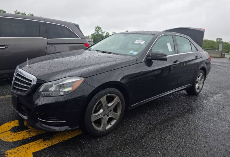 Used 2014 Mercedes-Benz E 350 Sedan image 1