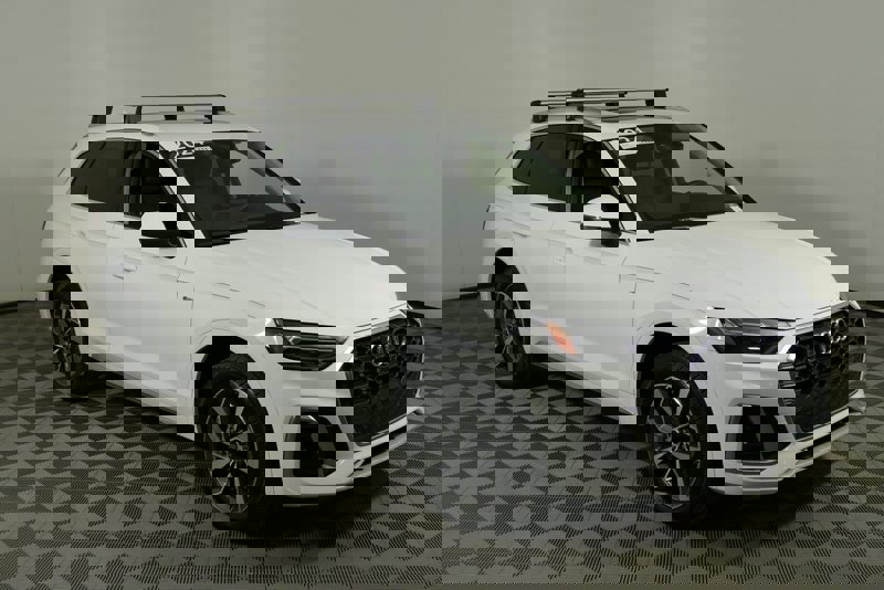Certified 2024 Audi Q5 2.0T Premium Plus image 1