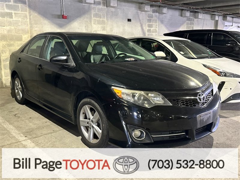 Used 2012 Toyota Camry SE image 1