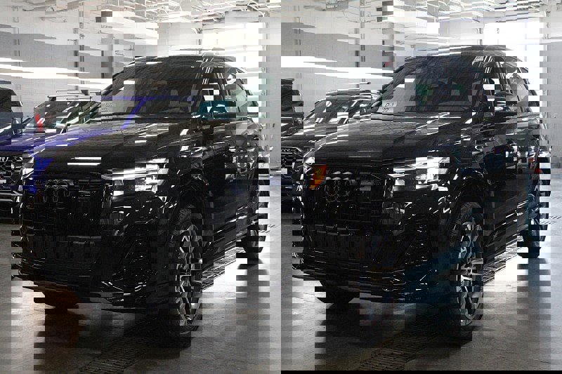Certified 2025 Audi Q7 2.0T Premium Plus w/ Premium Plus Package image 1