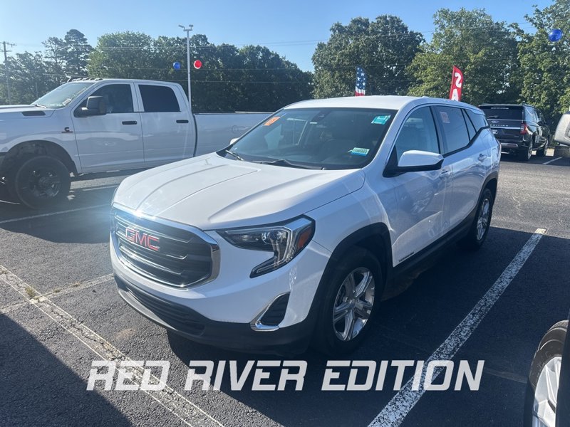 Used 2020 GMC Terrain SLE image 1