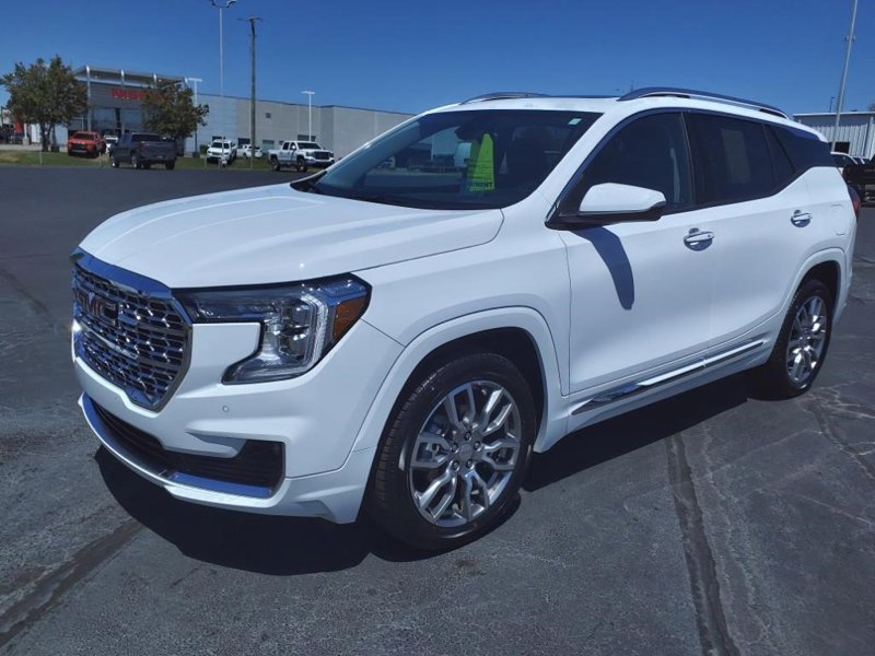 Certified 2023 GMC Terrain Denali image 1