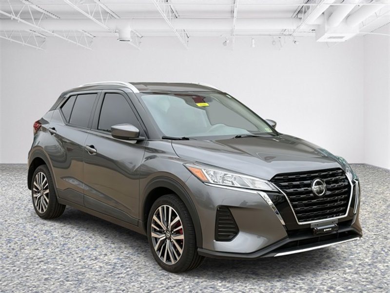 Certified 2021 Nissan Kicks SV image 1