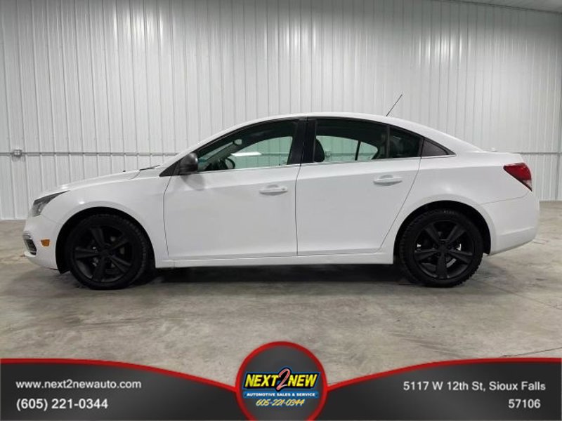 Used 2015 Chevrolet Cruze LT image 1