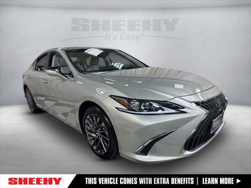 Certified 2025 Lexus ES 300h w/ Luxury Package image 1