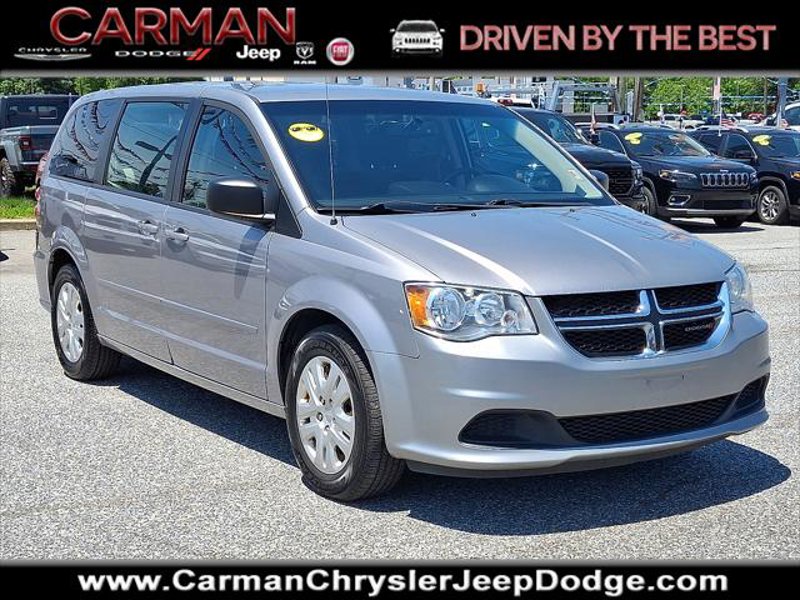 Certified 2017 Dodge Grand Caravan SE w/ UConnect Hands-Free Group image 1