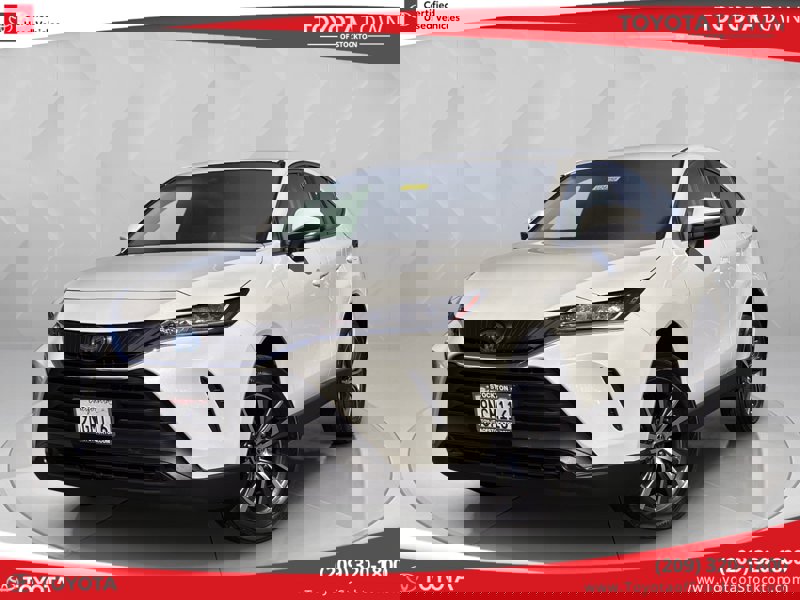 Certified 2022 Toyota Venza LE image 1