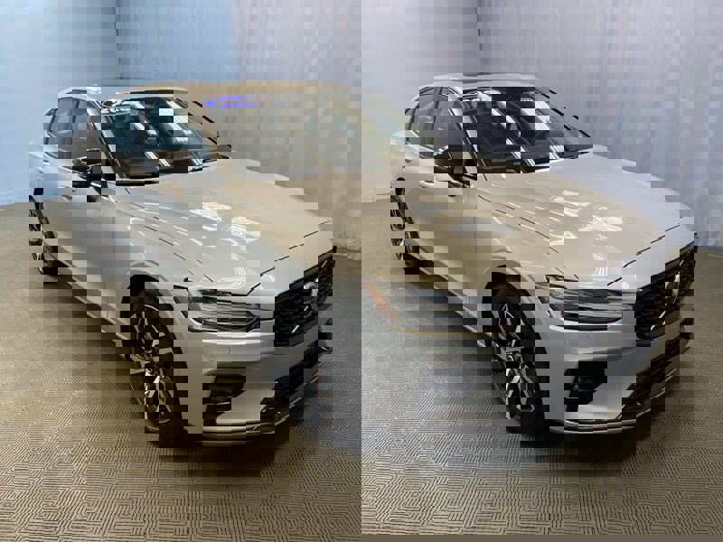 Certified 2025 Volvo S60 B5 Core image 1