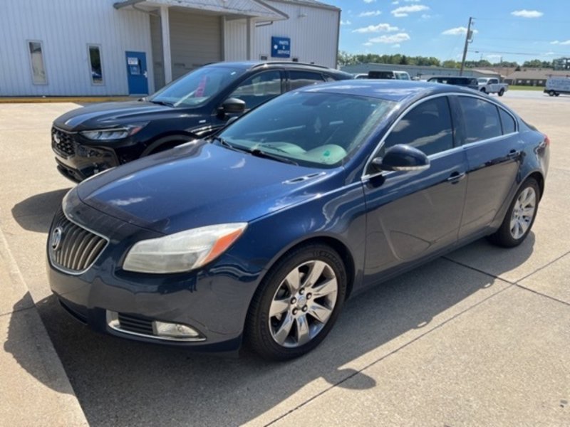 Used 2012 Buick Regal Leather image 1