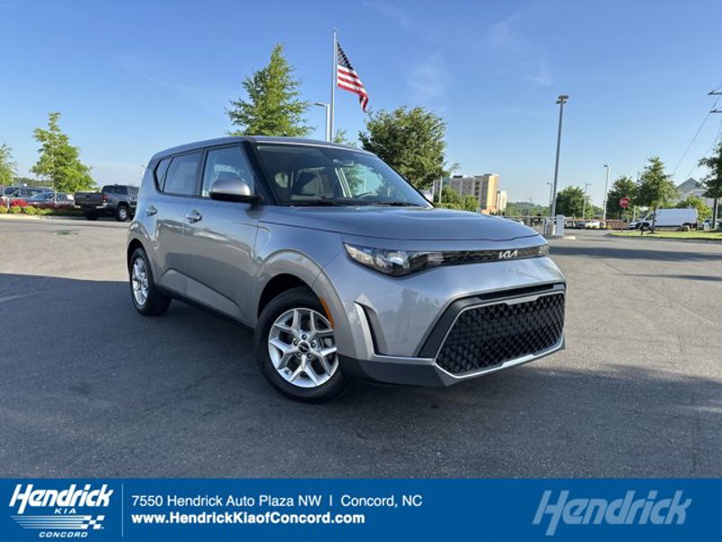 Certified 2025 Kia Soul LX w/ Option Group 015 image 1