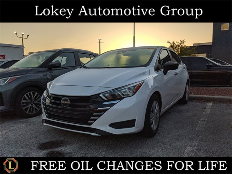 Certified 2023 Nissan Versa S w/ Trunk Package image 1