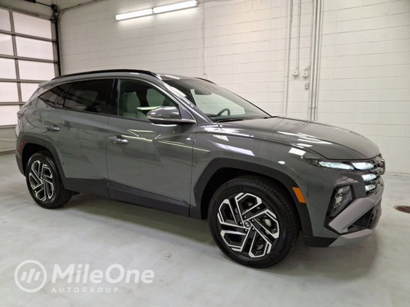 Certified 2025 Hyundai Tucson Limited image 1