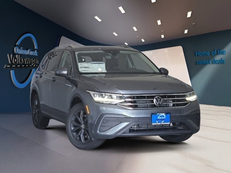 Certified 2024 Volkswagen Tiguan SE image 1