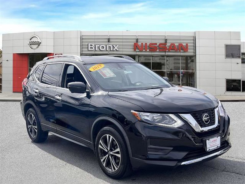 Certified 2019 Nissan Rogue SV w/ Premium Package image 1