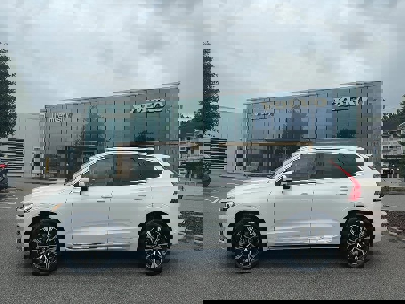 Certified 2023 Volvo XC60 B5 Plus w/ Climate Package image 1