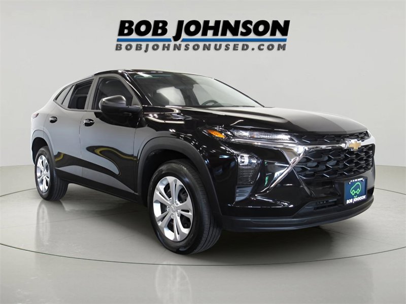 Certified 2024 Chevrolet Trax LS image 1