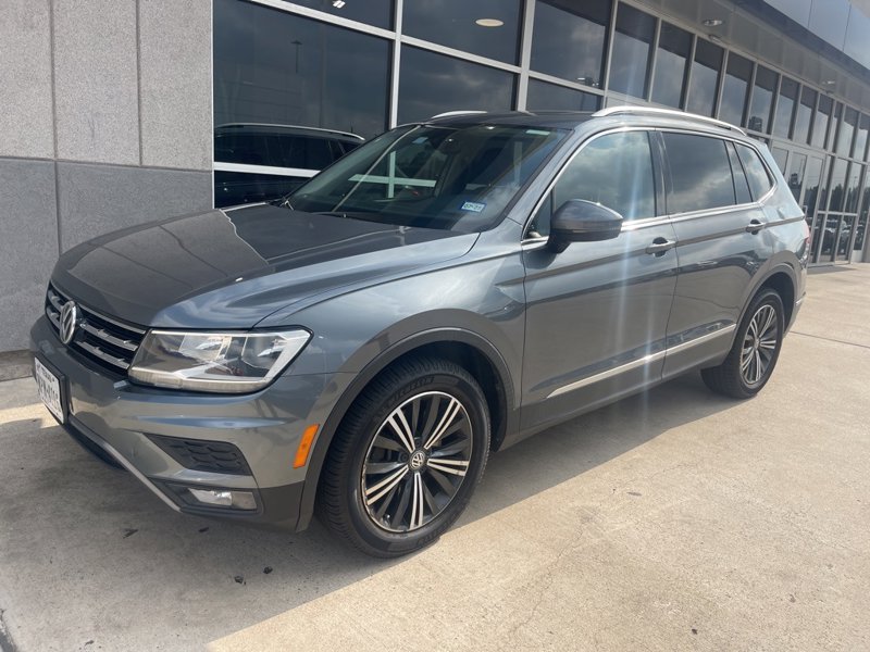 Used 2018 Volkswagen Tiguan SEL image 1